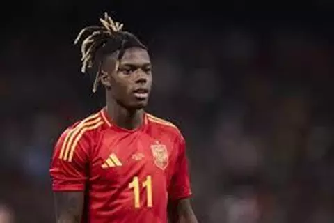 بعد أنباء اهتمام برشلونة.. فالفيردي: نيكو ويليامز سعيد في بلباو